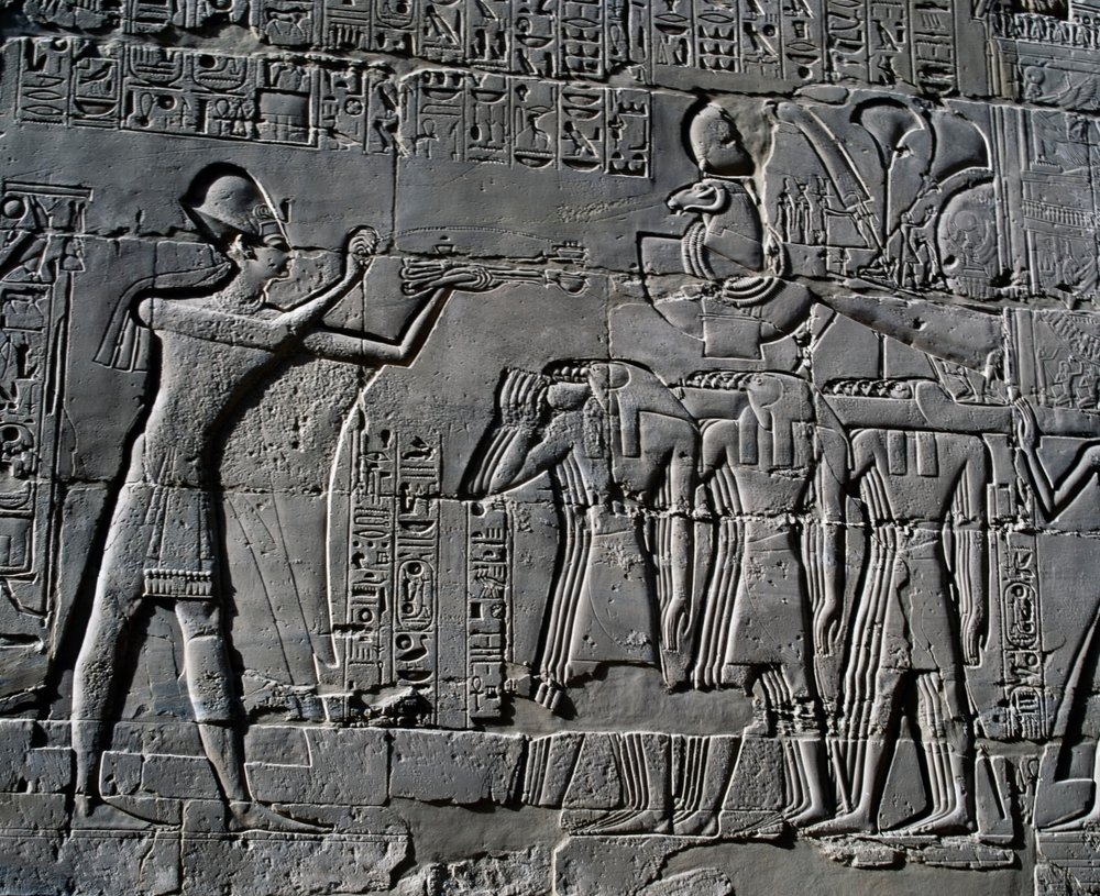 Ramses II bringt Opfer vor dem heiligen Boot dar, Relief, Innenwände ...