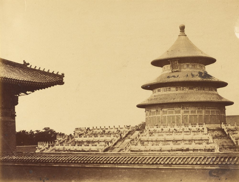Himmelstempel von dem Ort, wo die Priester in der chinesischen Stadt Peking verbrannt werden. Oktober 1860 von Felice Beato