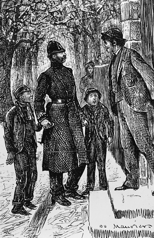 Ein Londoner Polizist stellt zwei Straßenjungen dem Herrn vor, vor dessen Türschwelle sie auf dem Eis gerutscht sind von George du Maurier