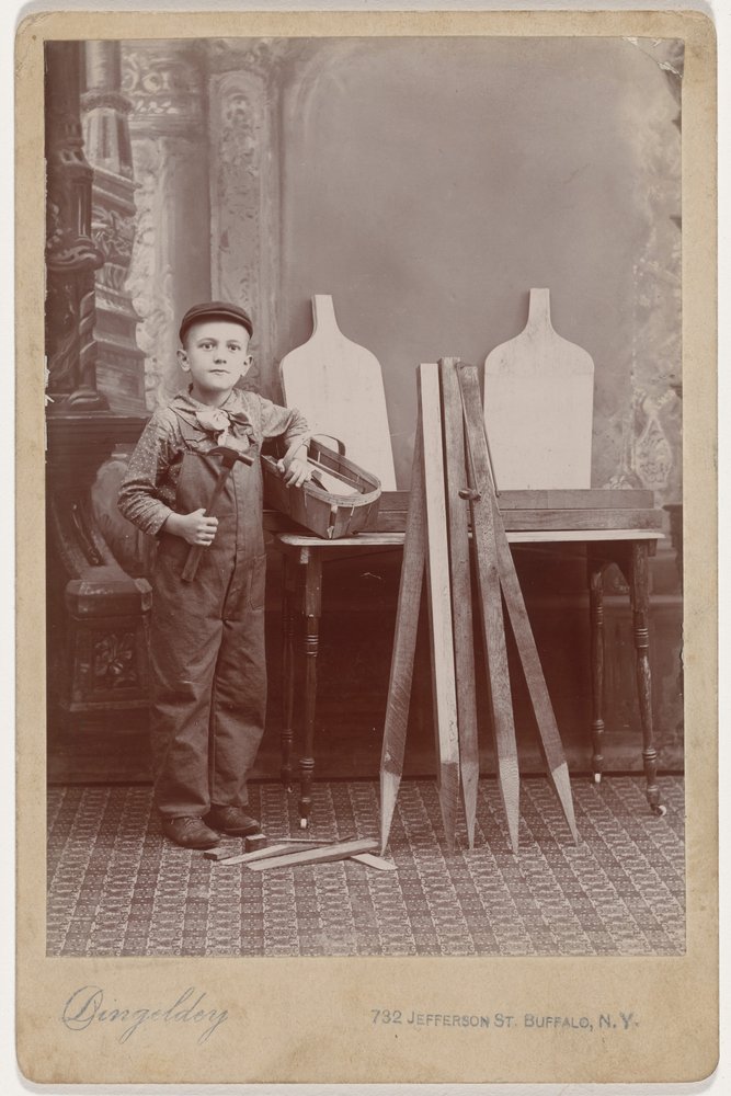 Porträt eines Zimmermannshelfers, ca. 1900 von Peter Dingeldey