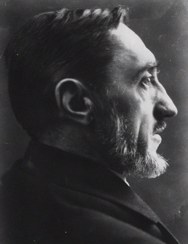 Porträt des Schriftstellers Ivan Sergejewitsch Schmeljow (1873-1950) von Pyotr Ivanovich Shumov