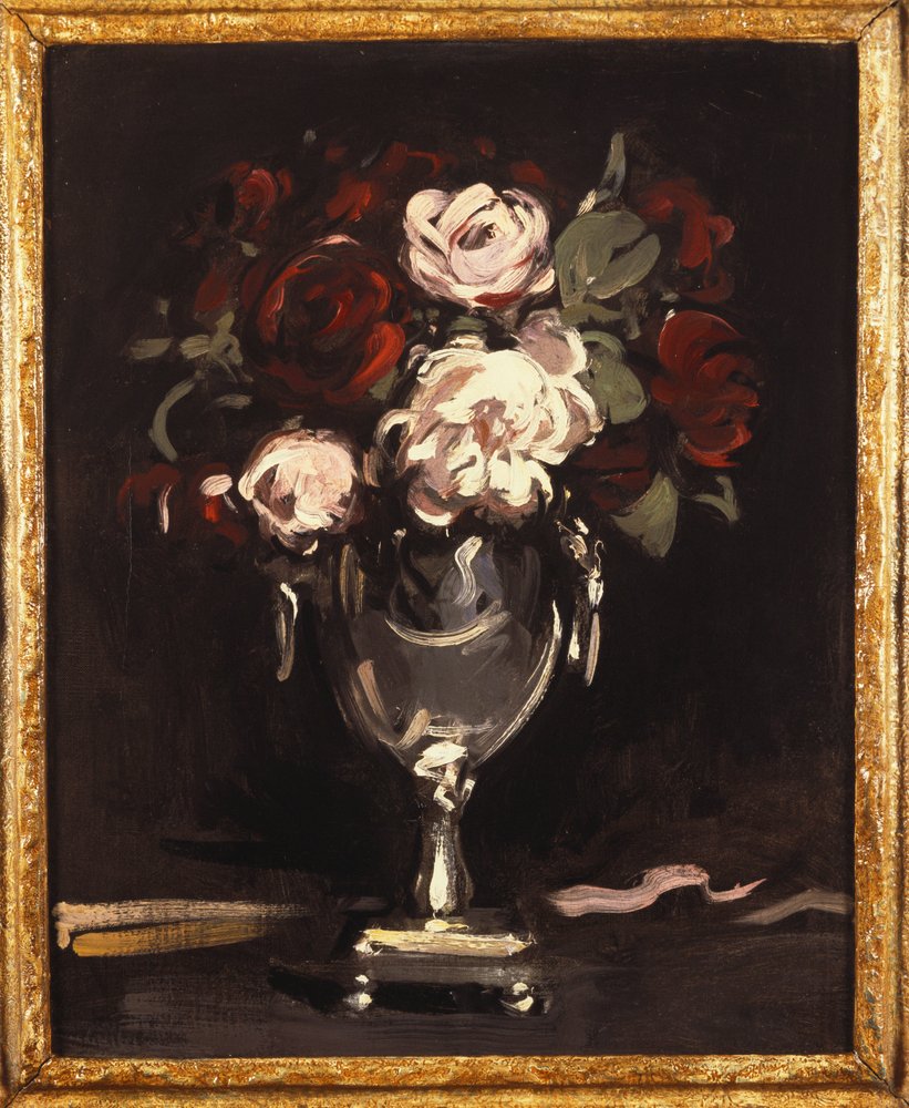 Rote und weiße Rosen in einer Silberurne von Samuel John Peploe