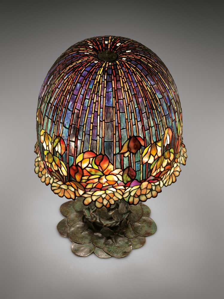 Ein 'Pond Lily' Tischlampe von Studios Tiffany