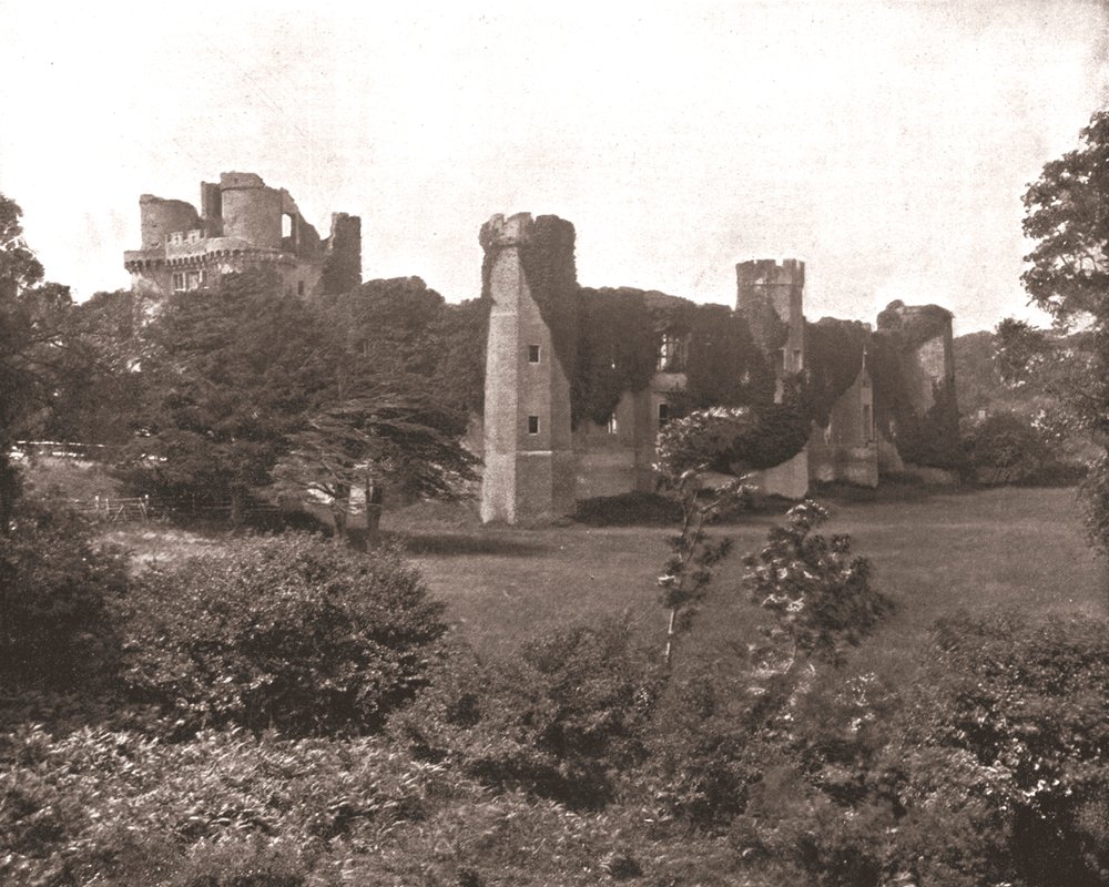 Herstmonceux Castle, East Sussex, 1894 von Unbekannt