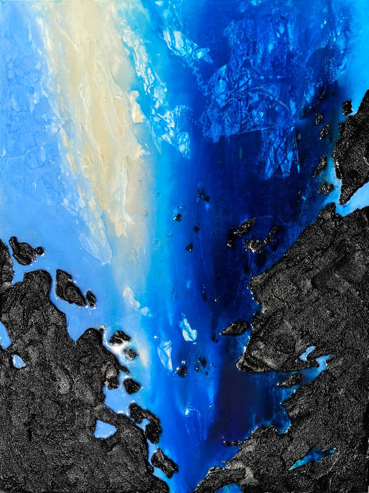 Tiefblaue Küstenabstraktion von Alyson Storms