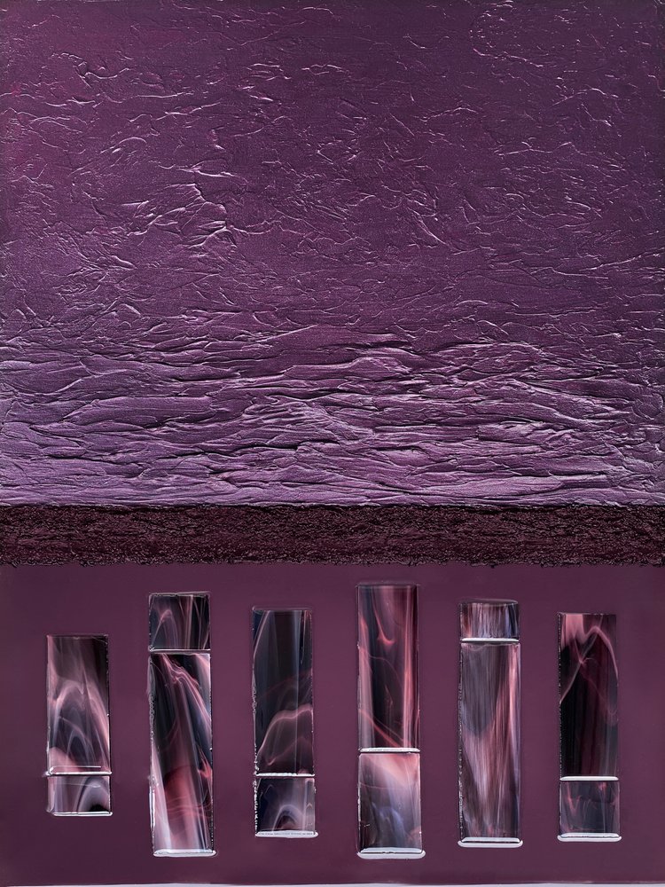 Strukturierte violette Zylinder von Alyson Storms