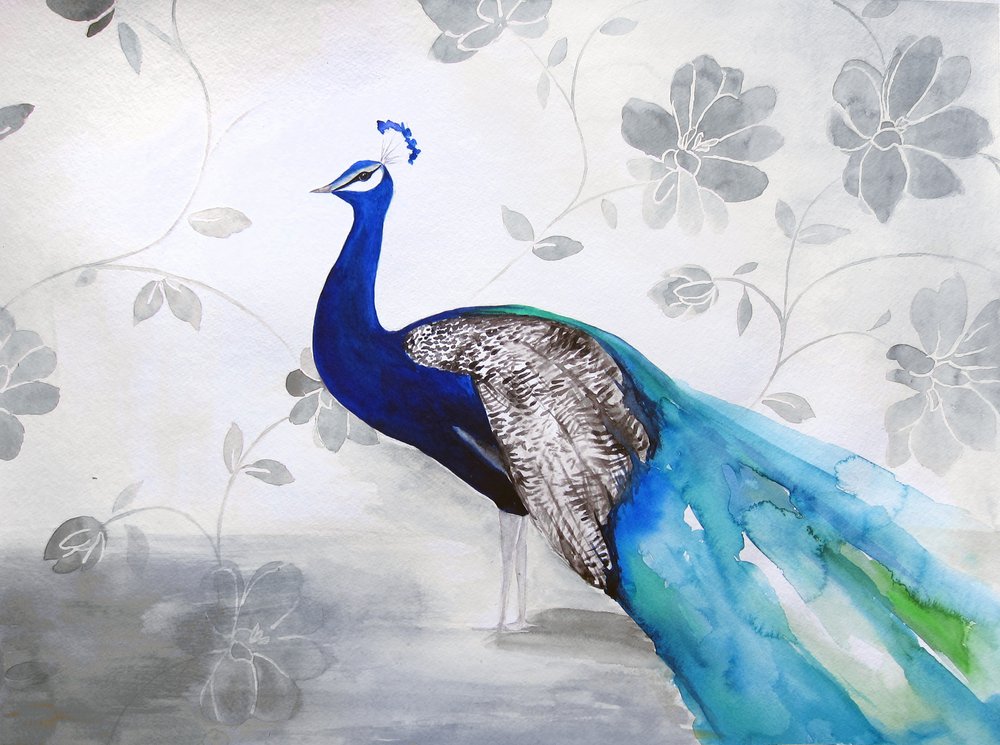 Eleganter Blauer Pfau mit Blumen von Christine Lindstrom