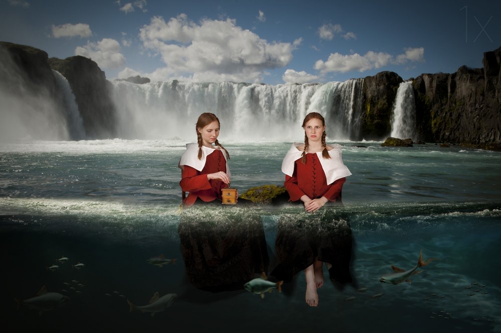 Meerjungfrauen am Wasserfall von Christine von Diepenbroek