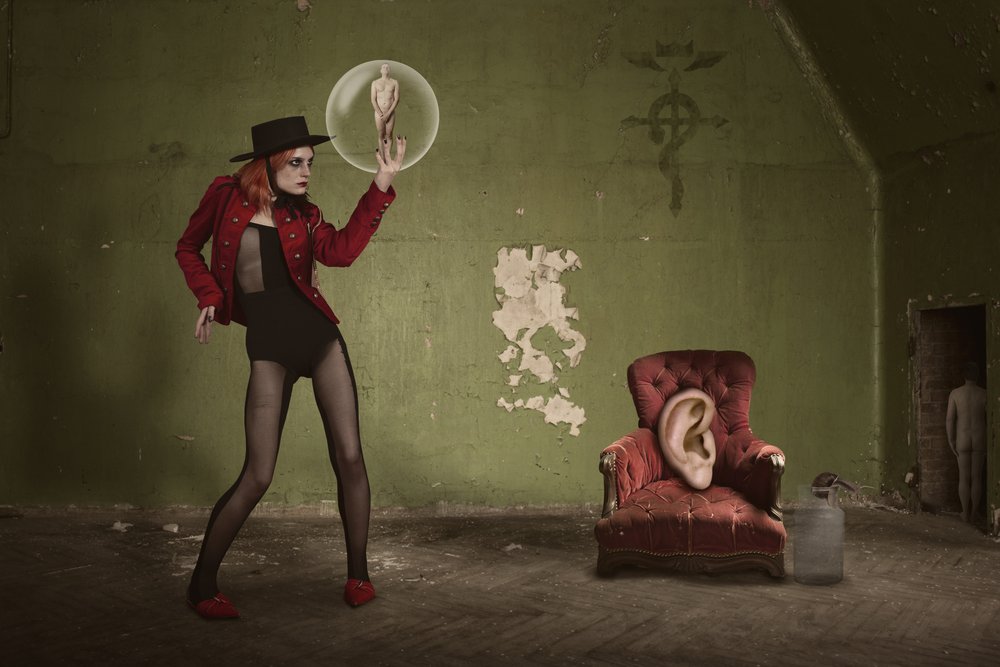 Surrealer Frauen-Bubble von Christine von Diepenbroek