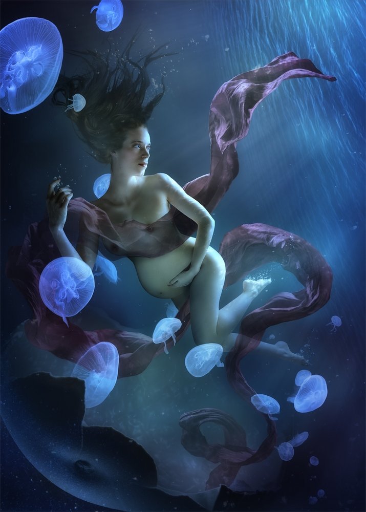 Ätherische Unterwasser-Mutterschaft von Christophe Kiciak