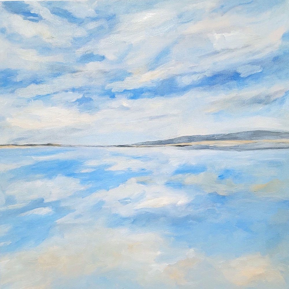 Weite blaue Himmelsreflexion von Claire Whitehead
