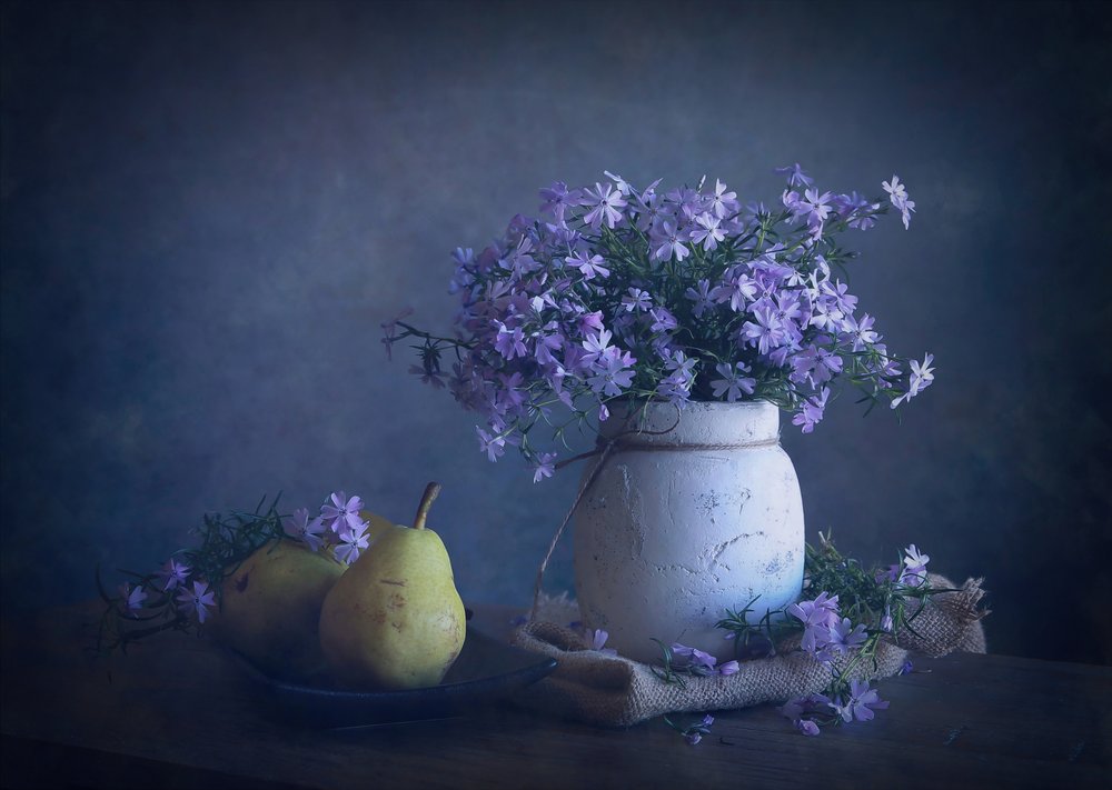 Rustikales Blumenstillleben von Fangping Zhou