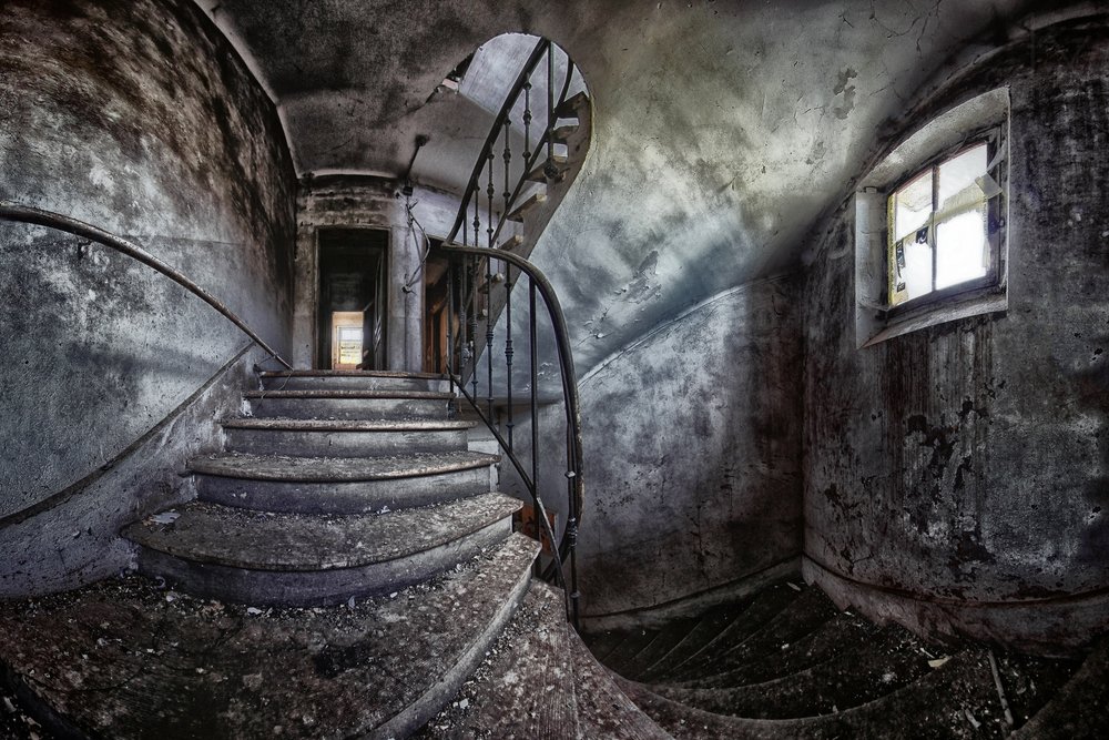 Verlassene Wendeltreppe von Francois Casanova