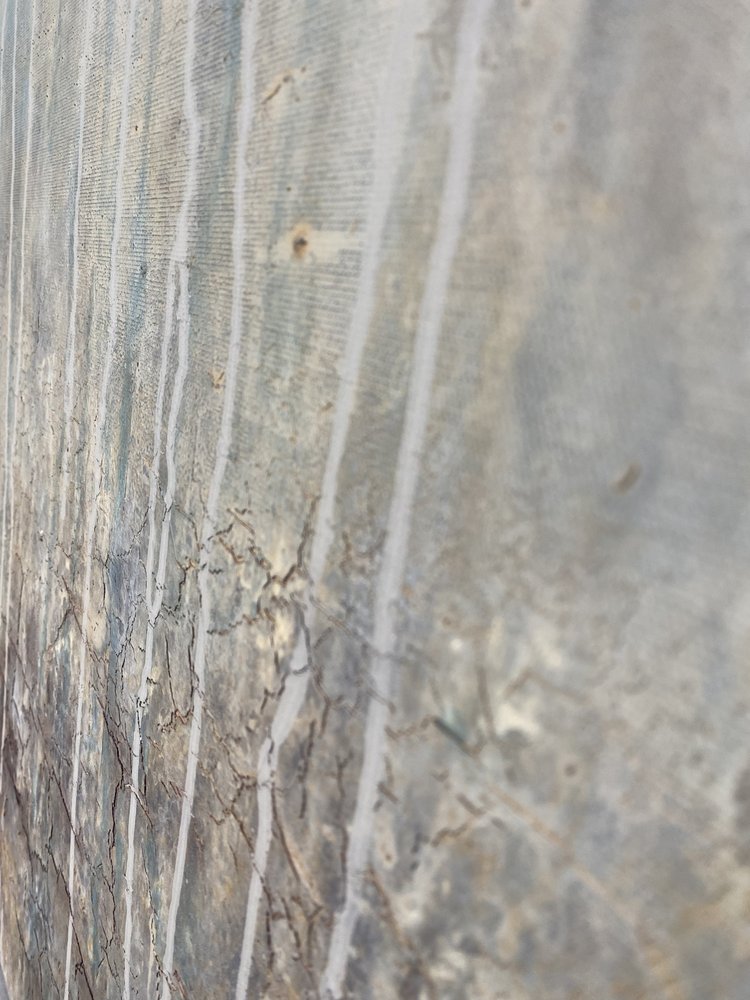 Rissige Gealterte Wand von Gabriela Aleksandra Szuba