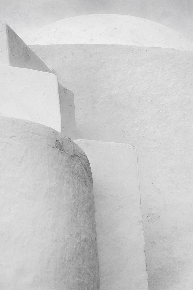 Weiße Architektonische Kurven von George Digalakis