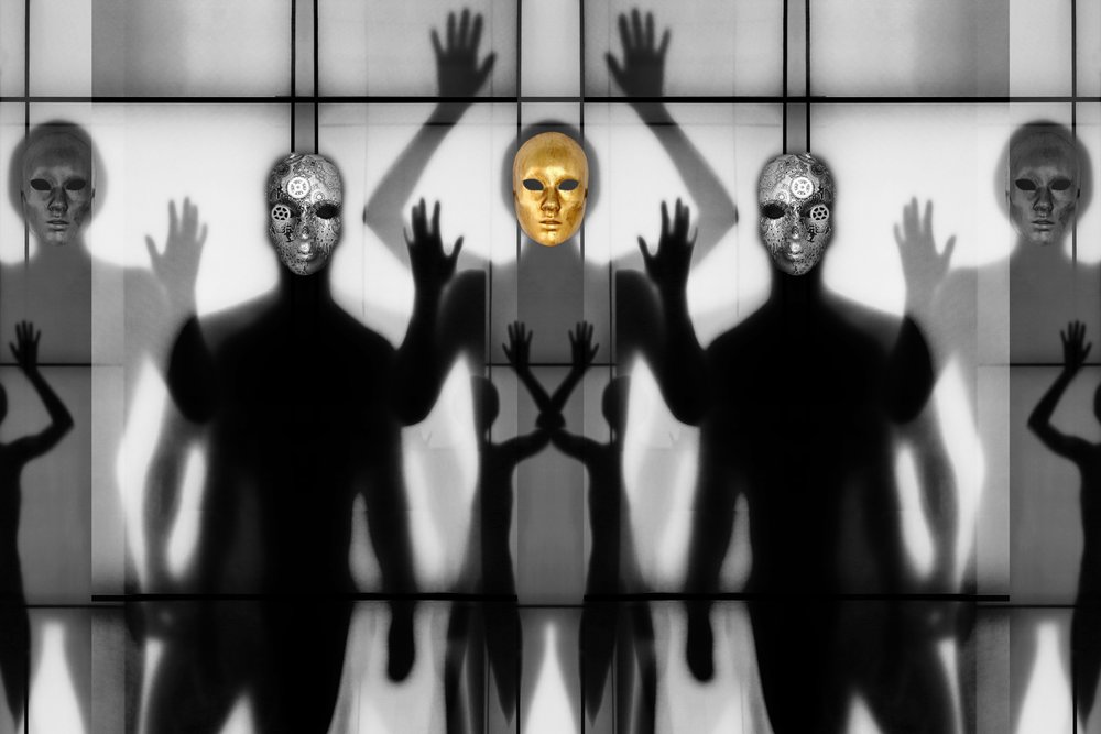 Schatten Spiel Masken von Igor Shrayer