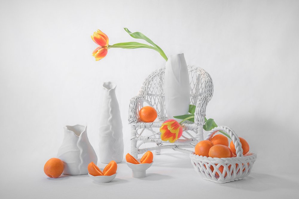 Elegante Tulpen und Zitrusfrüchte von Lydia Jacobs