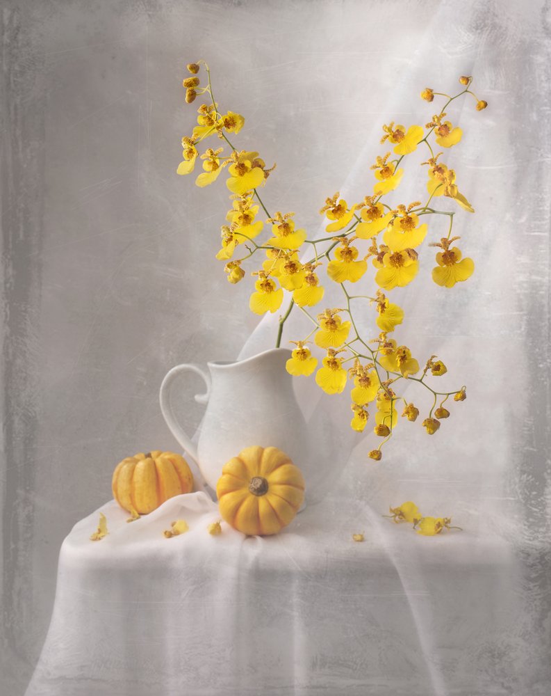 Zartes Herbst-Stillleben von Margareth Perfoncio