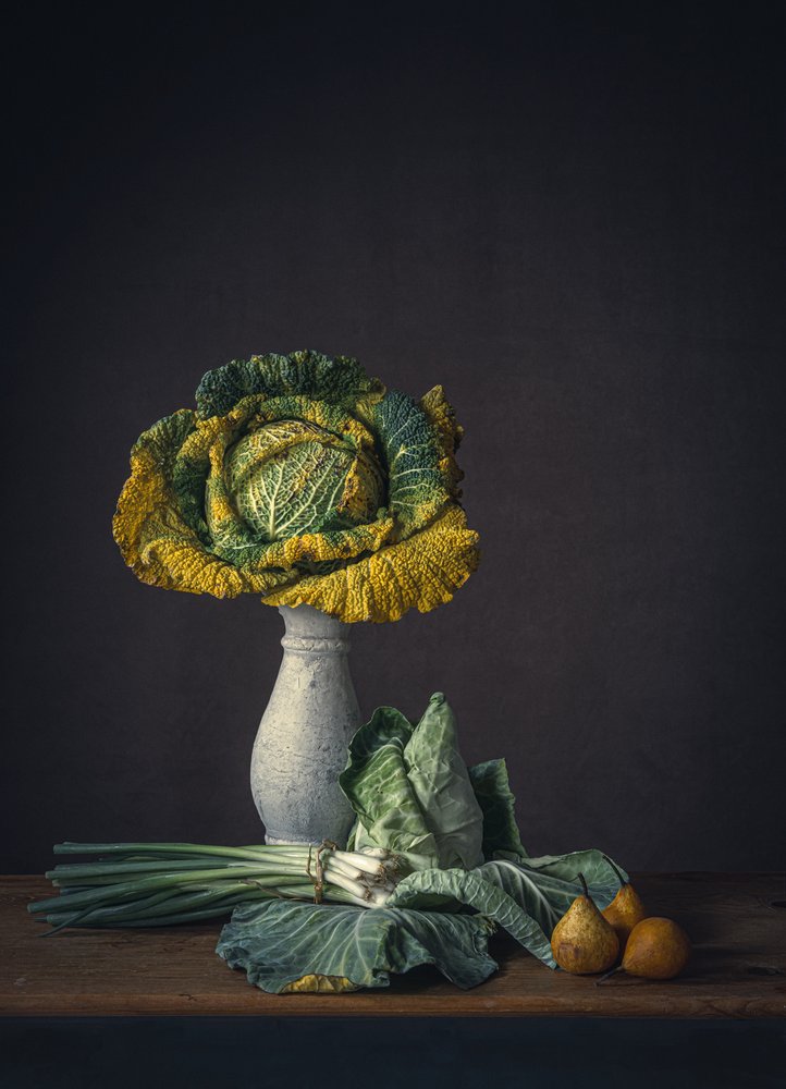 Rustikales Kohl-Stillleben von Monique van Velzen