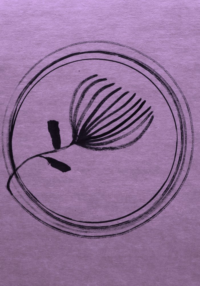 Minimaler violetter Blumenkreis von Santhosh ch