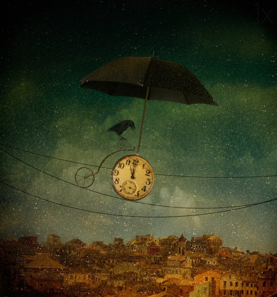Verspielte Krähen-Uhr von Svetlana Melik-Nubarova