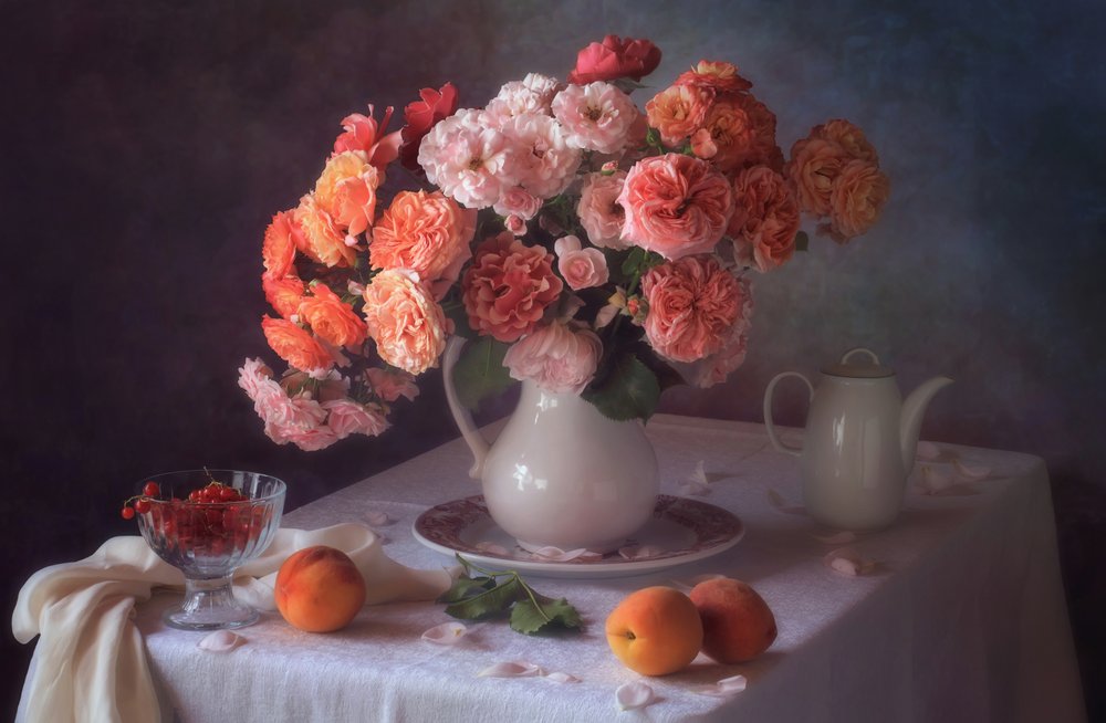 Pfirsiche und Gartenrosen von Tatyana Skorokhod