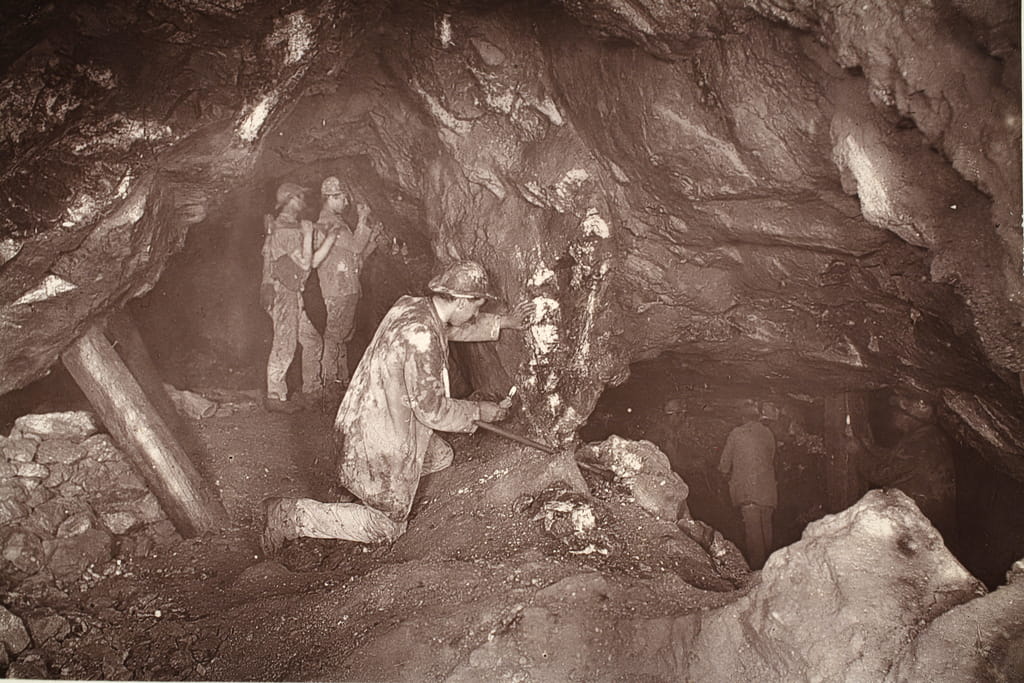 Heave, Blick nach Osten, Blue Hills Mine, Illustration aus ''Mongst