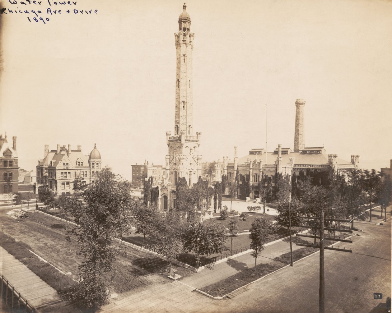 Ansicht des Chicago Avenue Wasserturms und Pumpwerks, Chicago von American Photographer