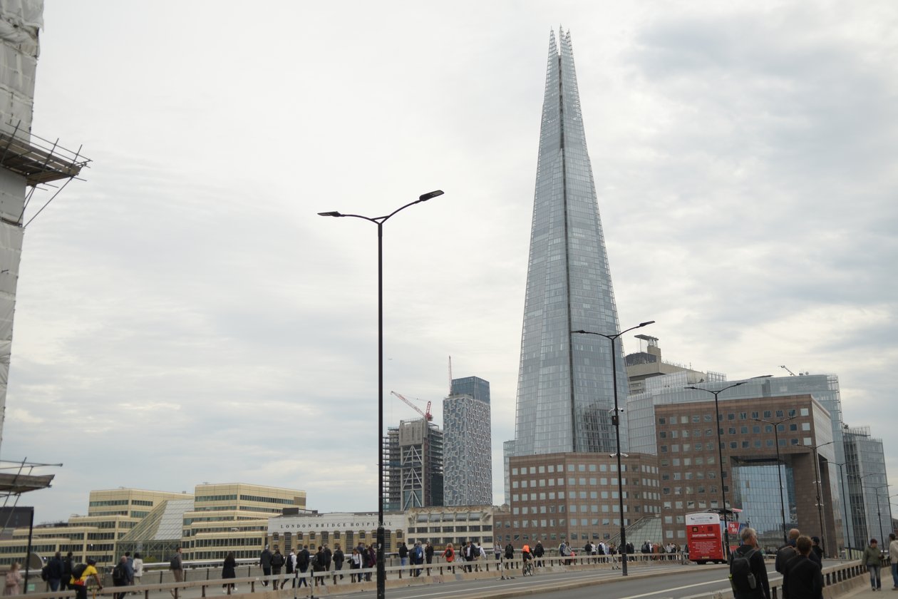 London Bridge über die Themse im Herzen Londons von Albert Mansour