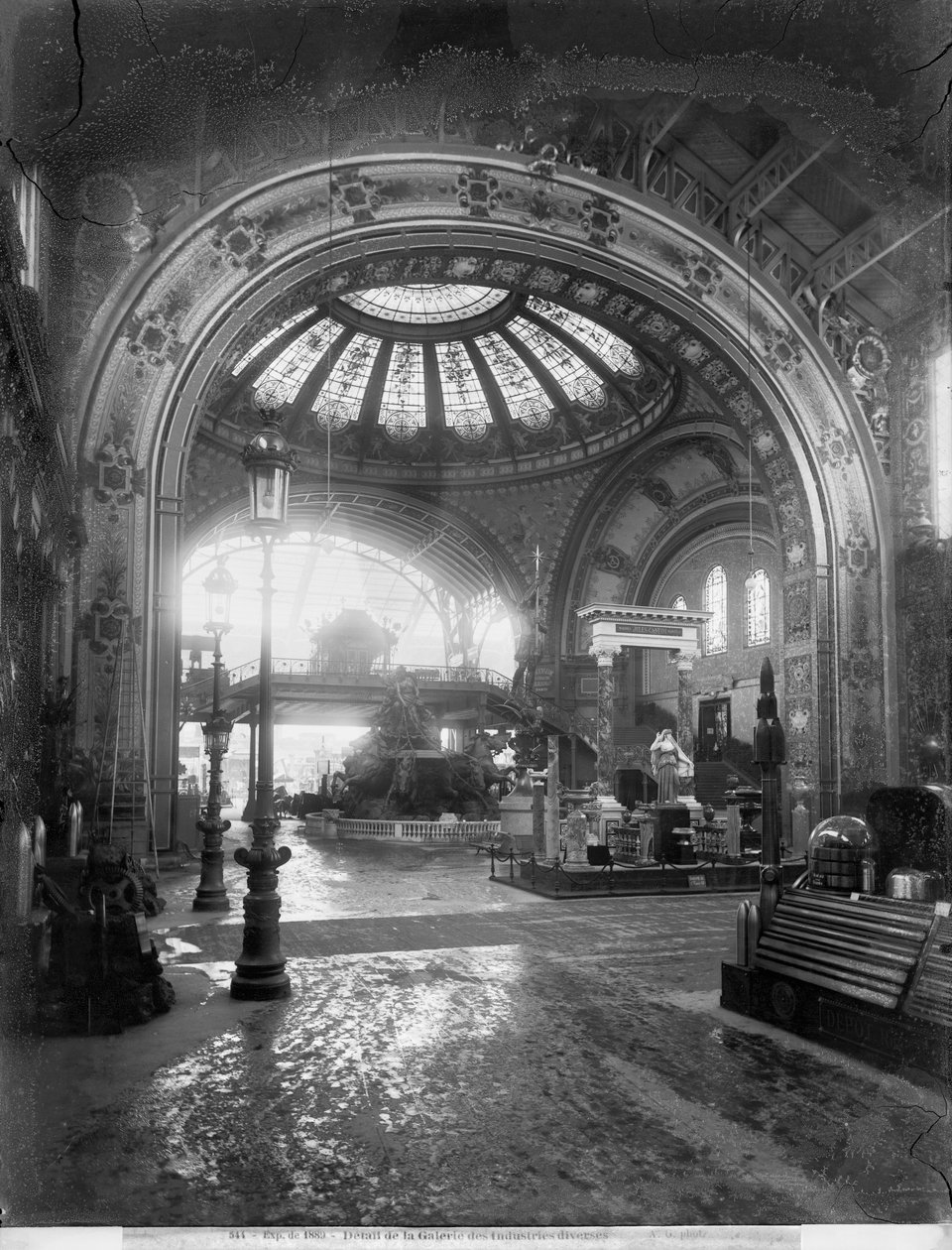 Detail der Galerie der verschiedenen Industrien, Weltausstellung, Paris, 1889 von Adolphe Giraudon