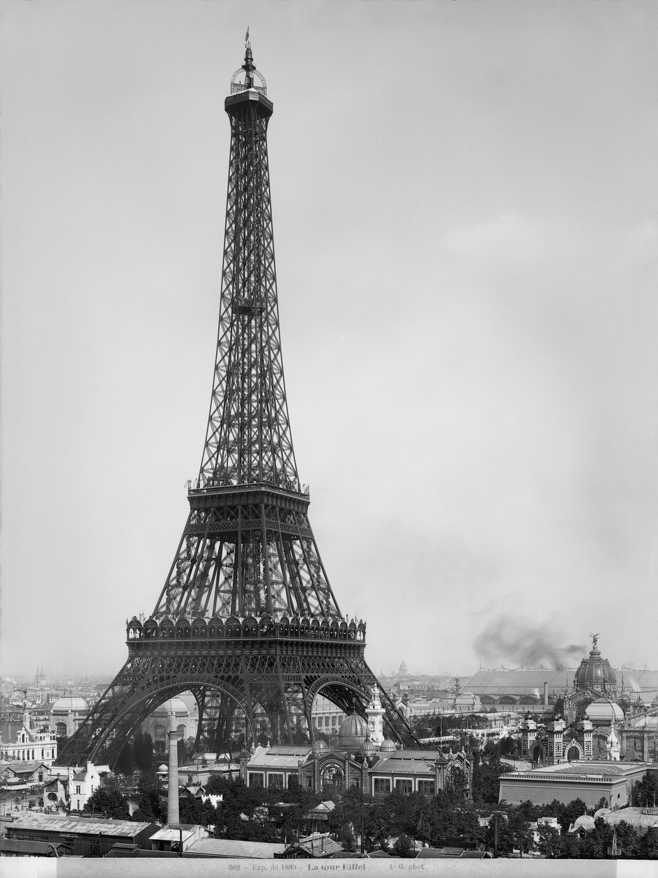 Der Eiffelturm während der Weltausstellung 1889 in Paris von Adolphe Giraudon