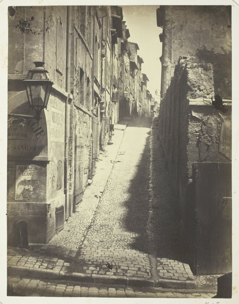 Rue des Grands Carmes, Blick von der Rue Ste. Marthe von Adolphe Terris