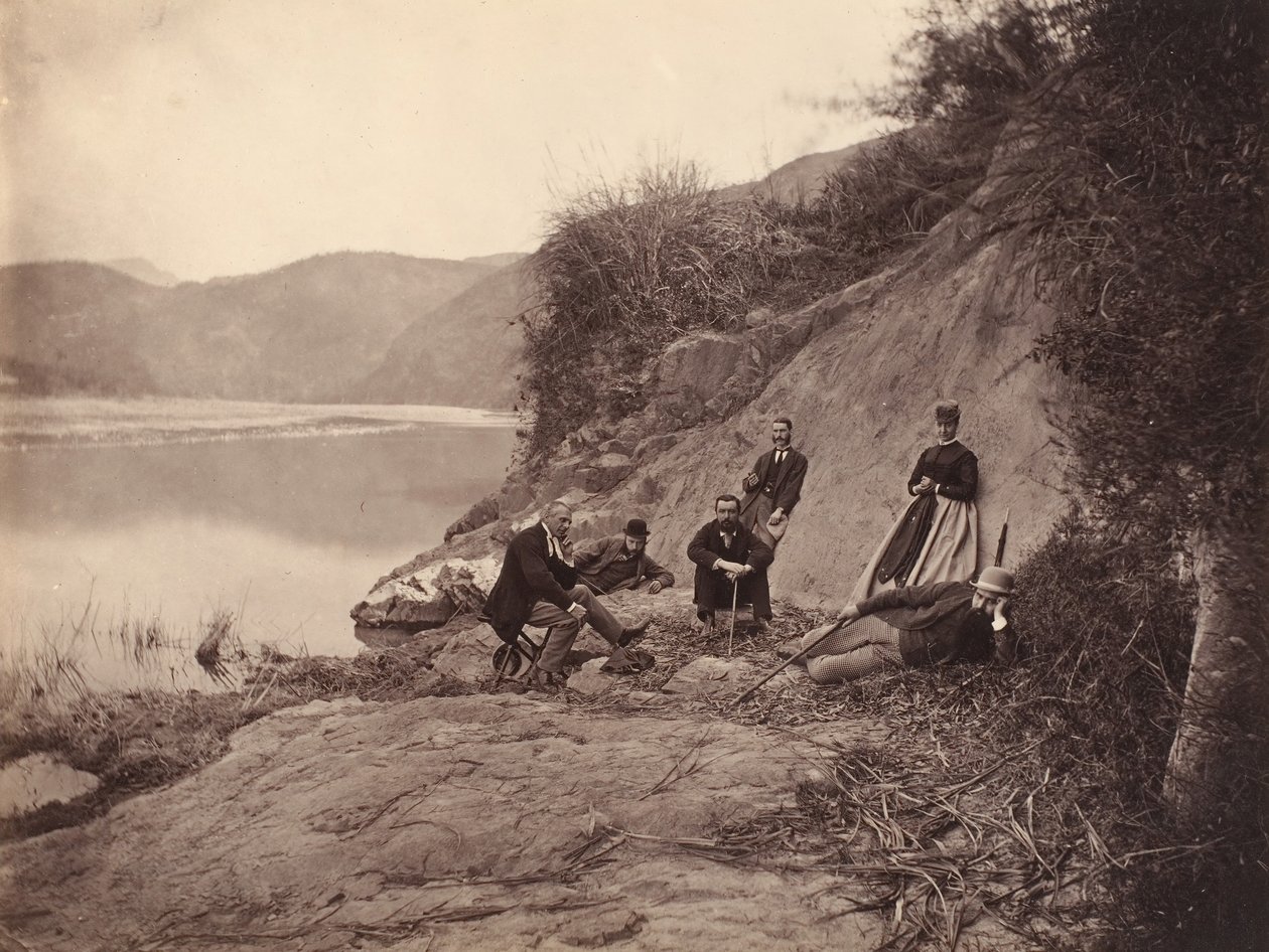 Gruppenporträt in der Nähe des Fangguangyan-Klosters, Fujian, ca. 1869 von Afong Lai