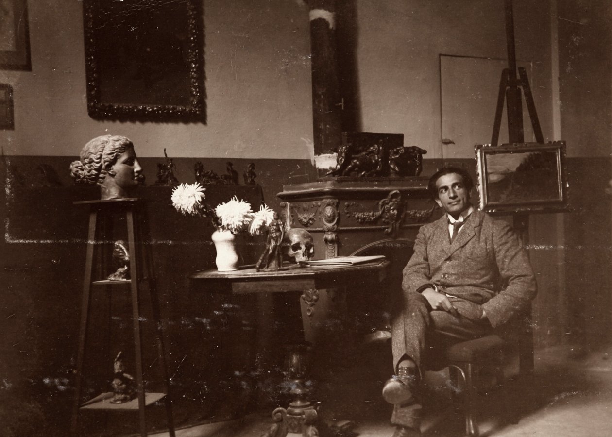 Der Bildhauer Mario Pelagatti in seinem Atelier, Florenz, 20.11.1920 von Alberto Fierli