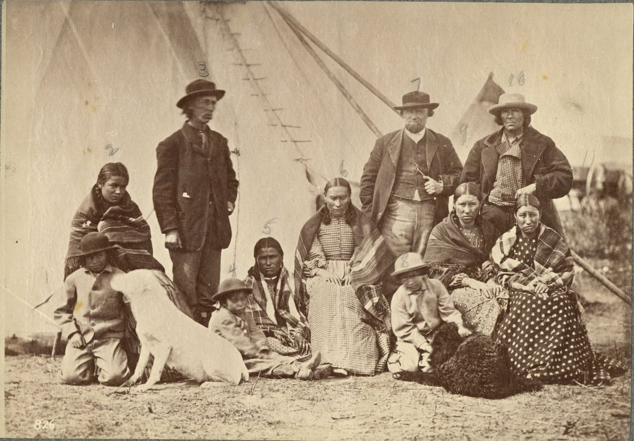 Gruppe um Fort Laramie, Dakota, 1868 von Alexander Gardner