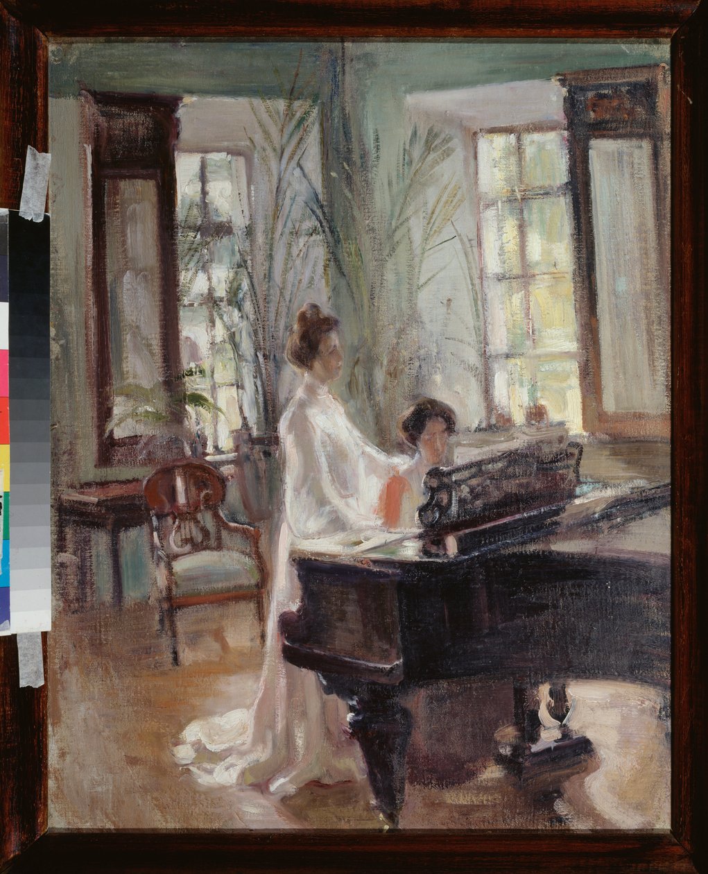 Im Empfangssalon - Zwei Frauen machen Musik, singen und spielen Klavier - Werk von Alexander Valentinovich Sredin (Sredine) (1872-1934), Öl auf Karton - Russische Kunst Ende 19. Anfang 20. Jahrhundert, Modernismus - Regionales Kunstmuseum von Alexander Sredin