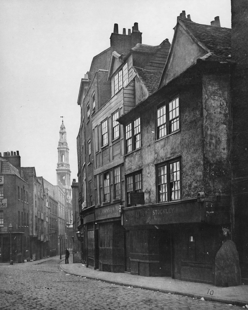 Drury Lane, Blick nach Süden und zeigt den Kirchturm von St. Mary-le-Strand, ca. 1876 von Alfred and John Bool