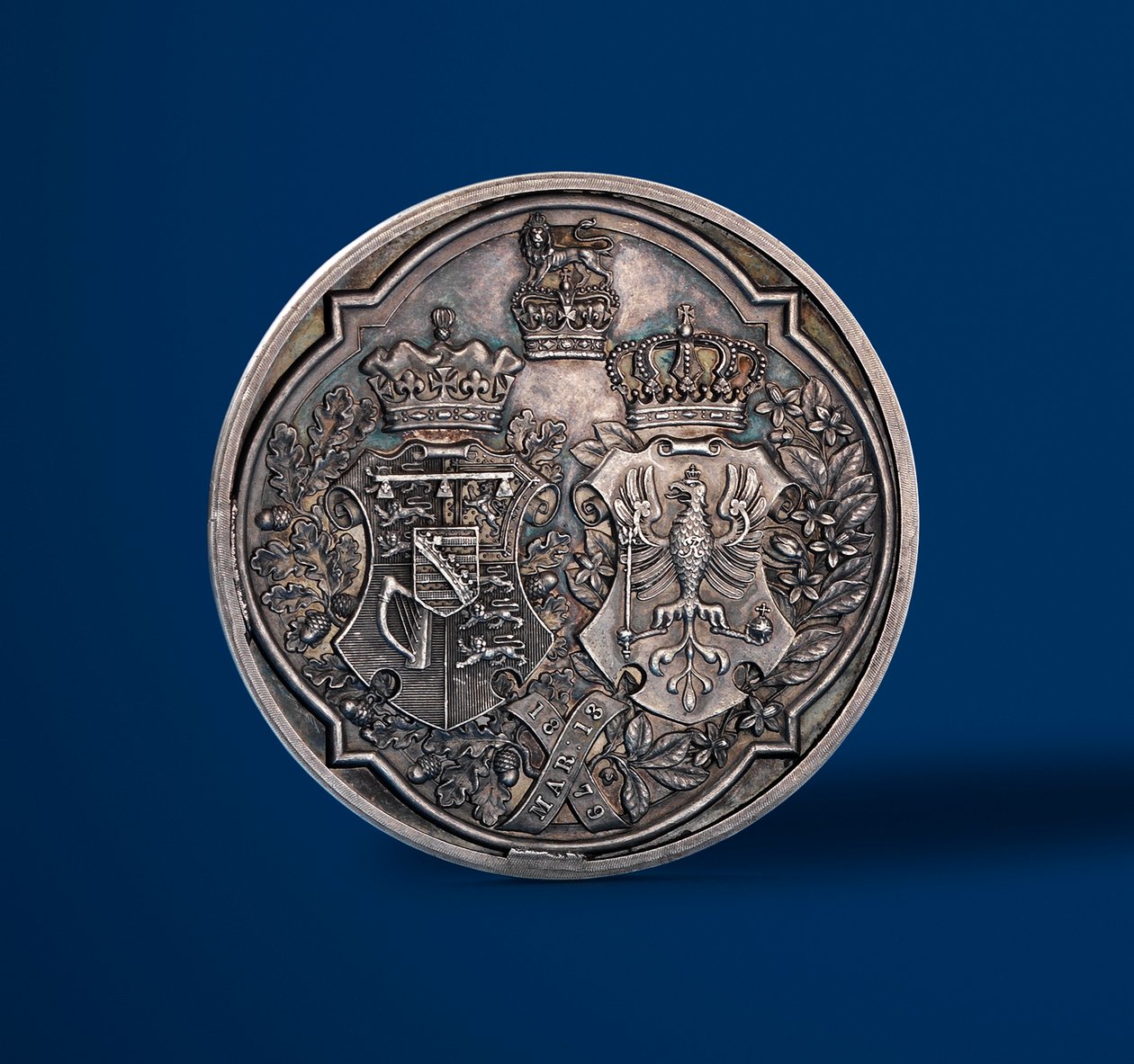 Medaille zur Erinnerung an die Hochzeit des Herzogs von Connaught und Prinzessin Louise von Preußen, 1879 von Alfred and Wyon, Joseph Shephard Wyon