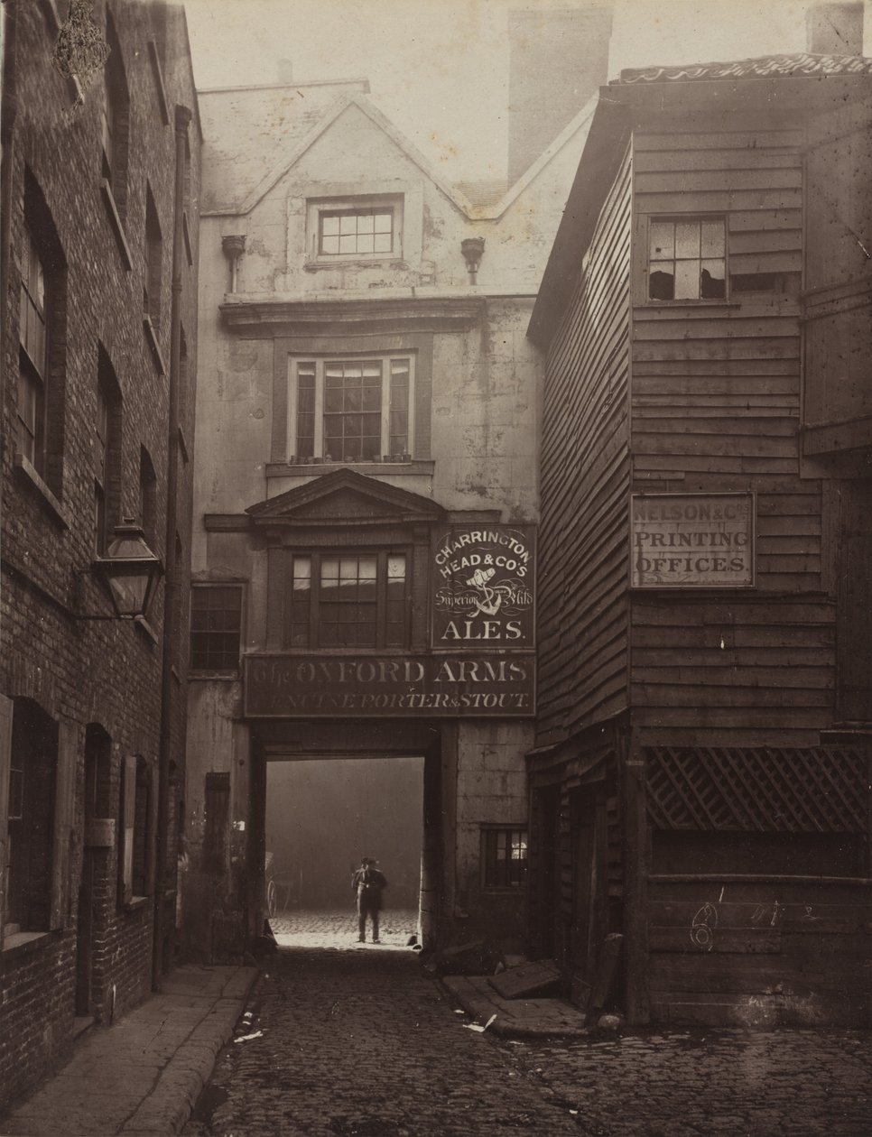 The Oxford Arms, Warwick Lane, 1875 von Alfred & Bool John Bool