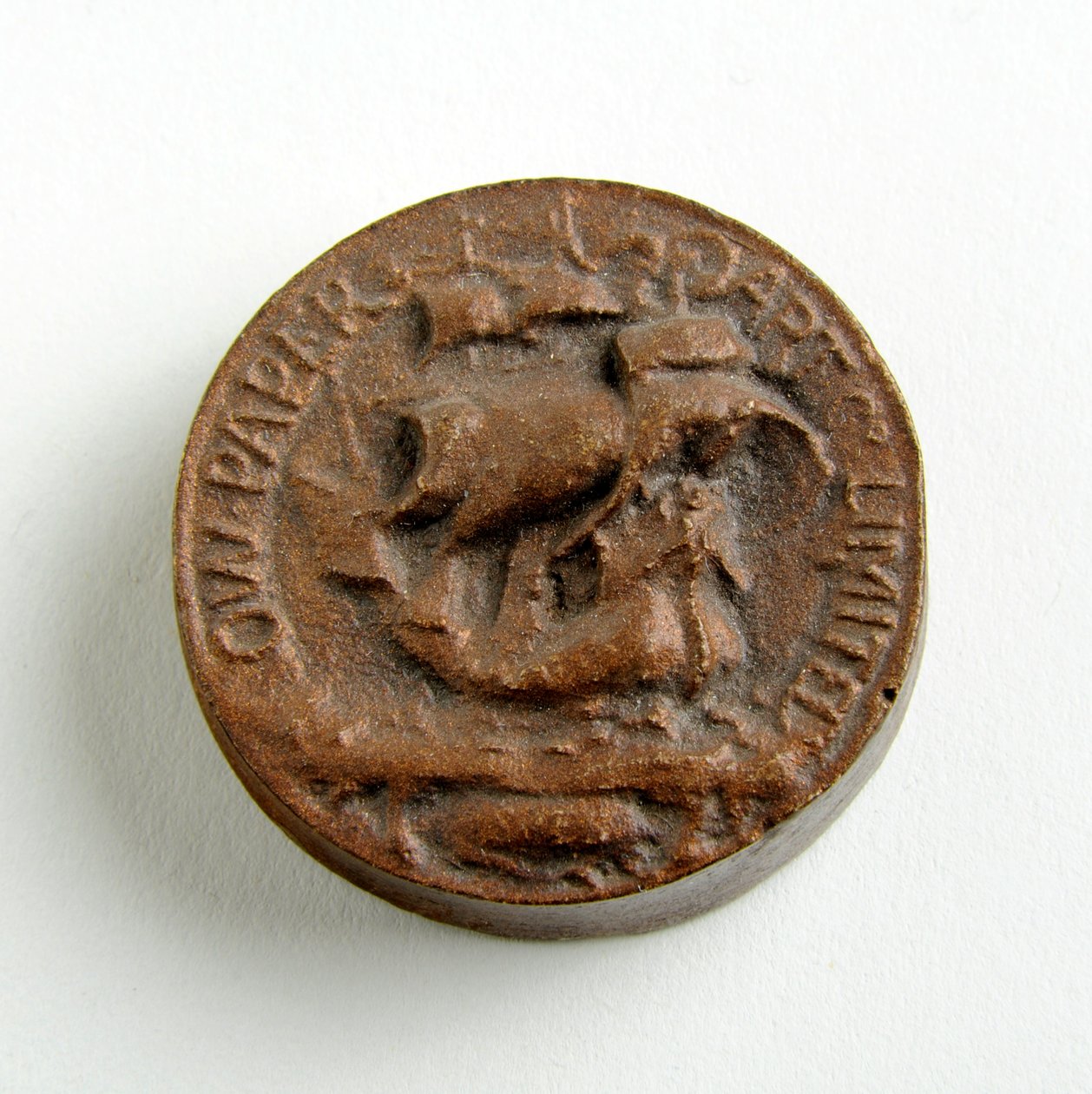 Maquette für den Stempel der O.W. Paper Art Company Ltd (bronziertes Gips) von Alfred Gilbert