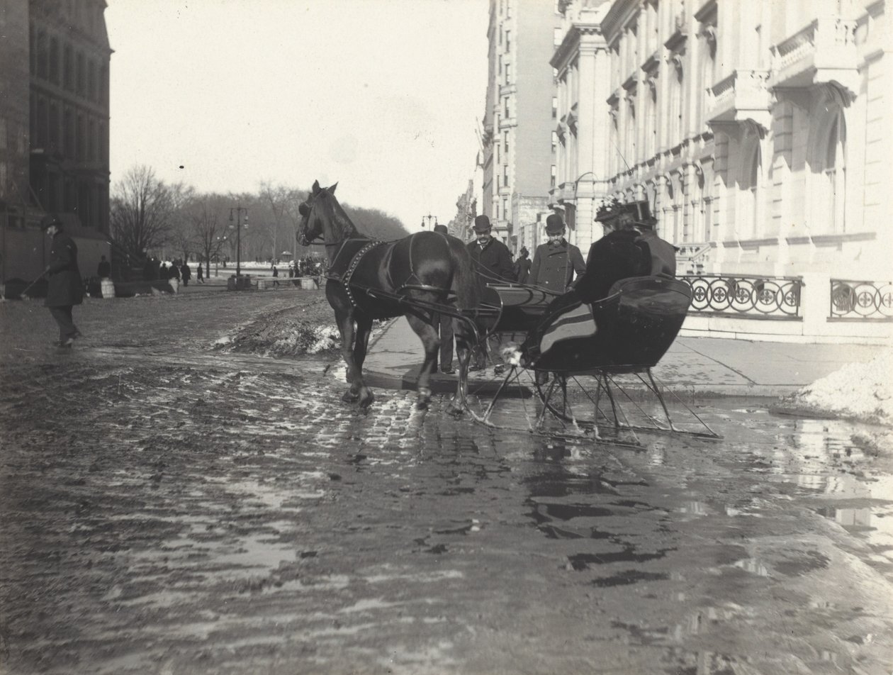 Sonntag, Fifth Avenue und 57. Straße, New York von Alfred Stieglitz
