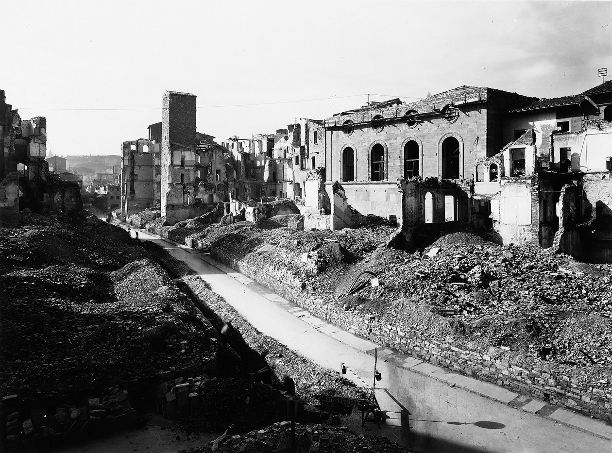 Zweiter Weltkrieg: Trümmer in Borgo San Jacopo in Florenz nach dem Bombenangriff von Fratelli Alinari