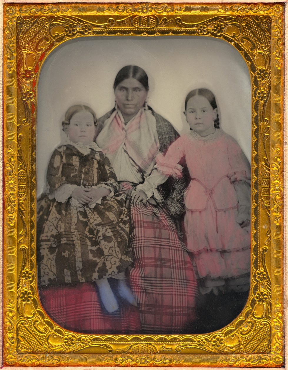 Porträt einer Frau und zwei Mädchen von American 19th Century