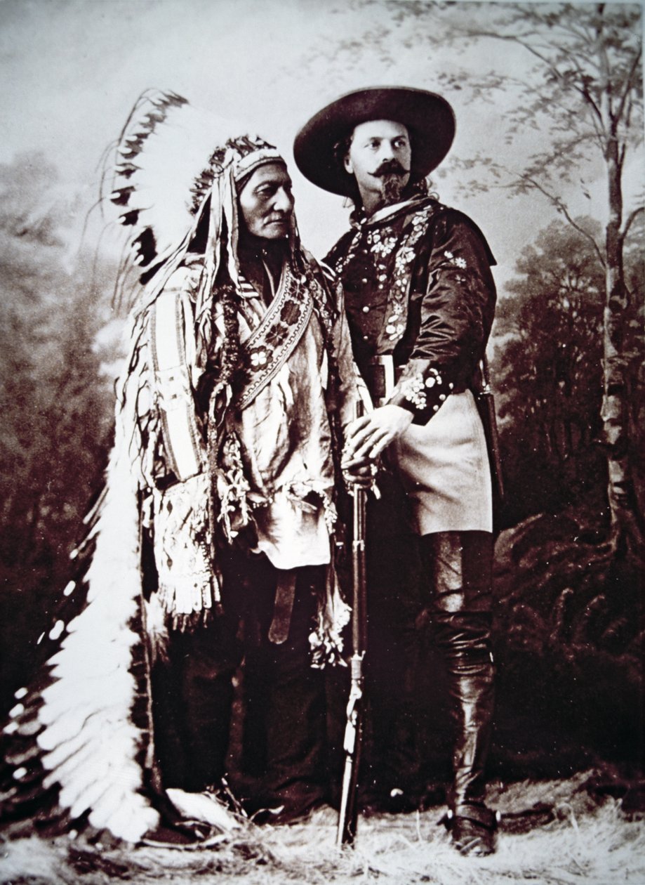Häuptling Sitting Bull (1831-90) auf Tour mit Buffalo Bill Cody (1846-1917) und seiner Wild West Show von American Photographer