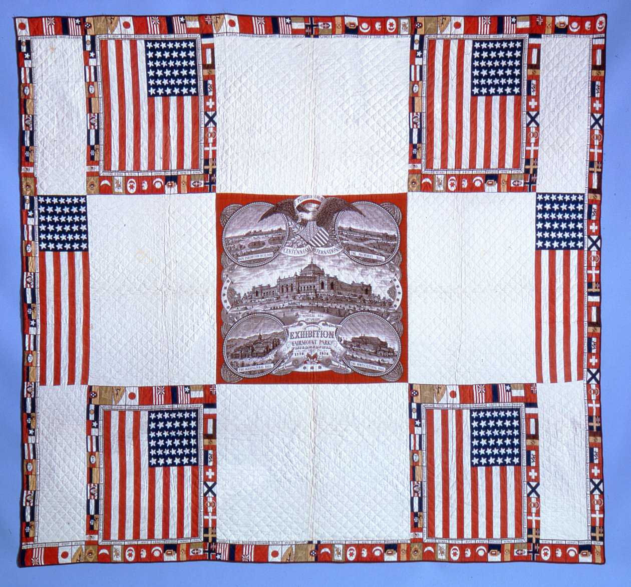 Centennial-Quilt, Massachusetts, 1876 von American School