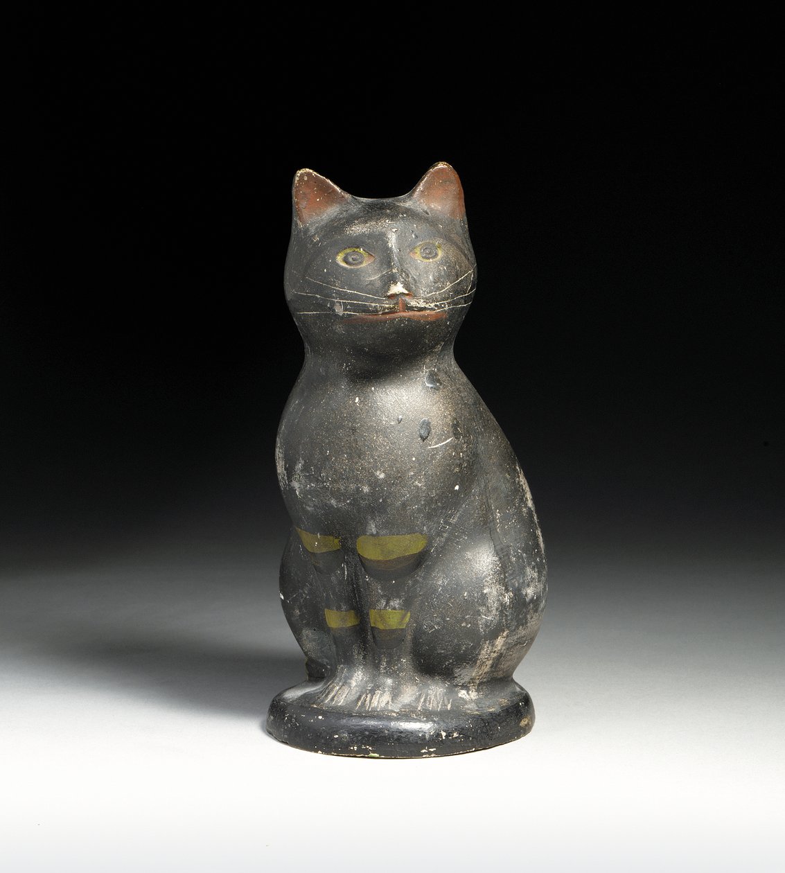 Geformte und dekorierte Katze von American School