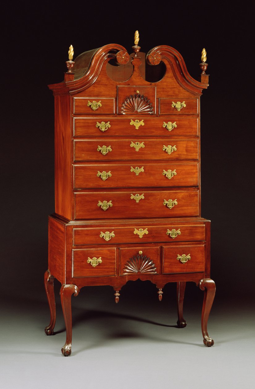 Queen Anne geschnitzte hohe Kommode, Connecticut oder New York, 1760-80 von American School