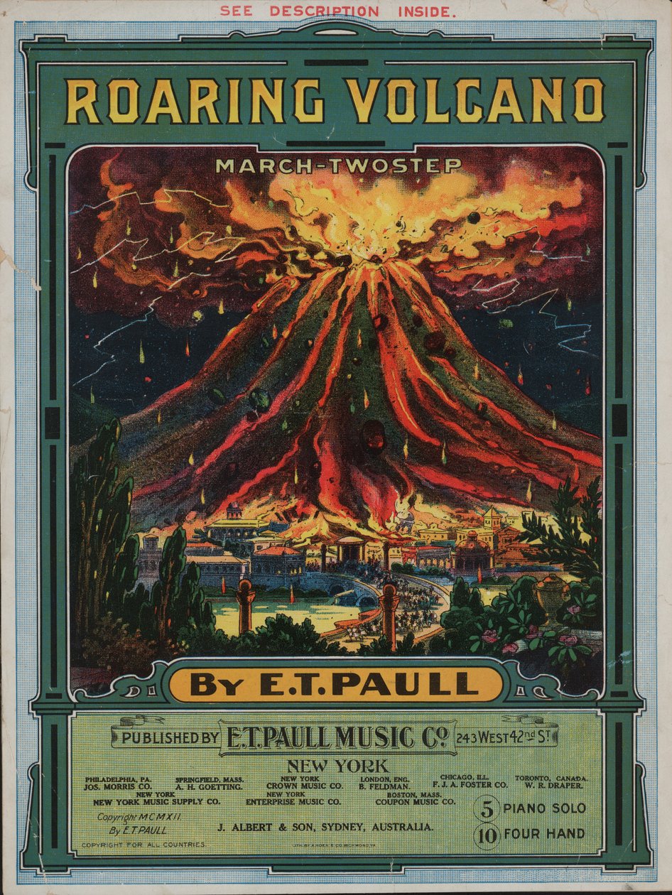Tosender Vulkan von American School
