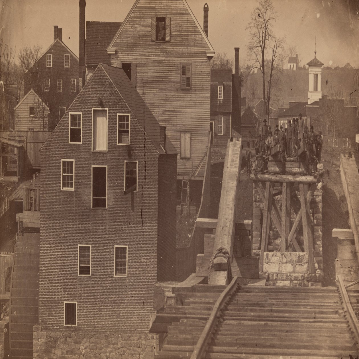 Das Ende der Brücke nach Burnsides Angriff, Fredericksburg, Virginia von Andrew Joseph Russell