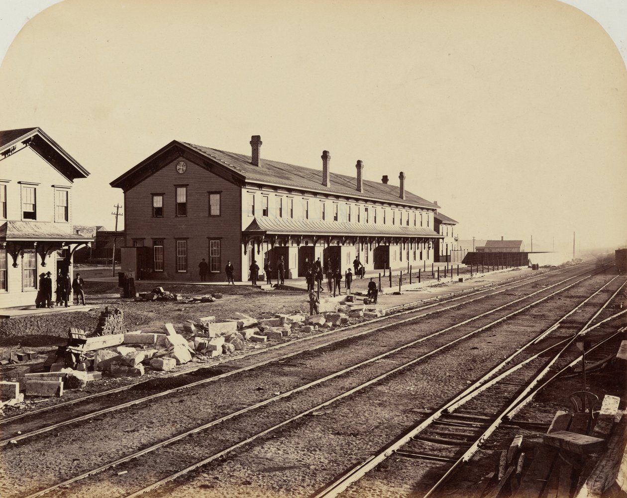 Tafel 15. Laramie Hotel, Laramie City, 1869 von Andrew Joseph Russell